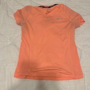 nike running shirt